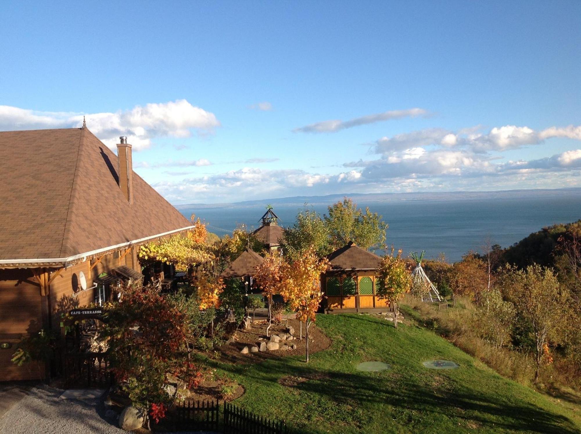 Auberge La Cote D'Or Petite-Riviere-Saint-Francois Exterior photo