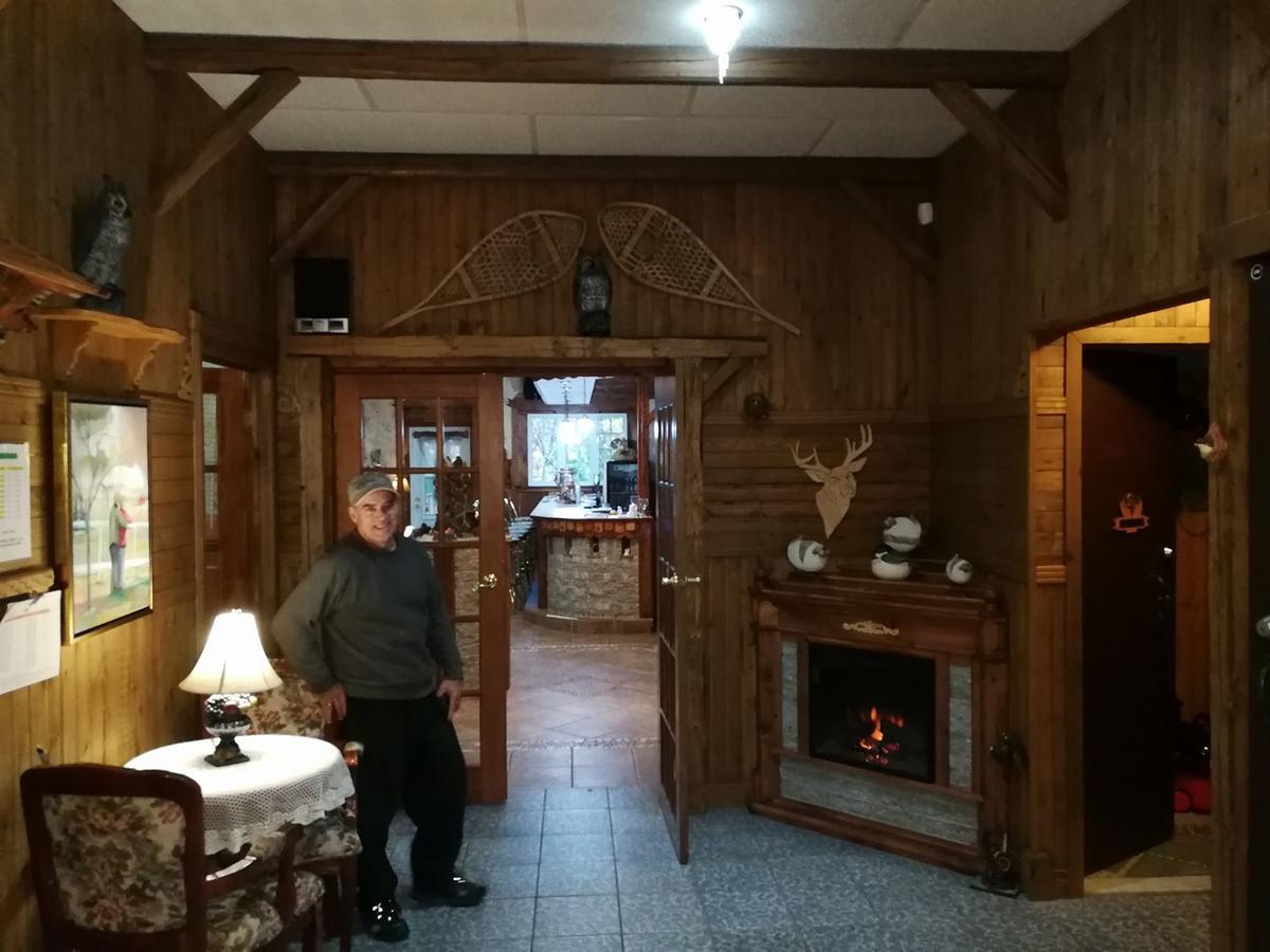 Auberge La Cote D'Or Petite-Riviere-Saint-Francois Exterior photo